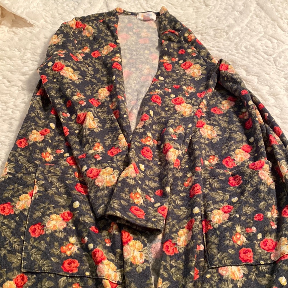LulaRoe Sarah duster sweater size S